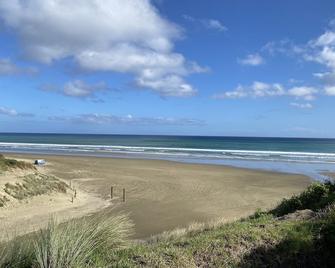 Beachfront on the wild west coast - Dargaville - Beach