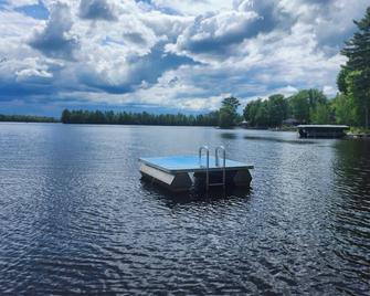 Large Turtle Flambeau Flowage House with game room, sauna, & great fishing. - Mercer