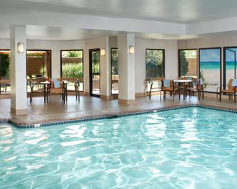 Courtyard by Marriott Toledo Rossford/Perrysburg - Rossford - Bazén