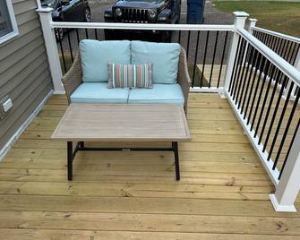 All Season Get-A-Way Walking Distance To Lake Missaukee, Orv Trail Access - Lake City - Balcony
