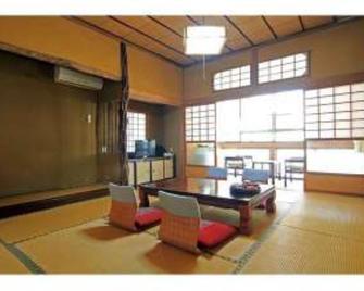 Yumoto Hotel - Minobu - Essbereich
