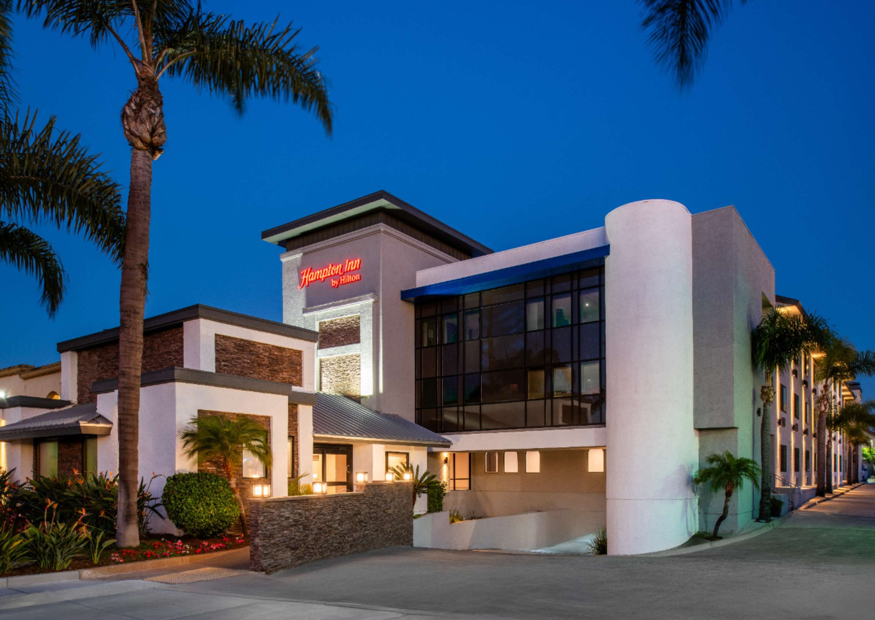 Hampton Inn by Hilton Costa Mesa Newport Beach - קוסטה מסה - בניין