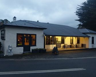 Weldborough Hotel - Derby - Building