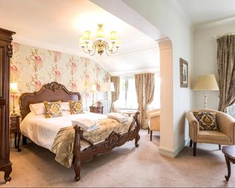Logis Hotel De France - La Chartre-sur-le-Loir - Chambre