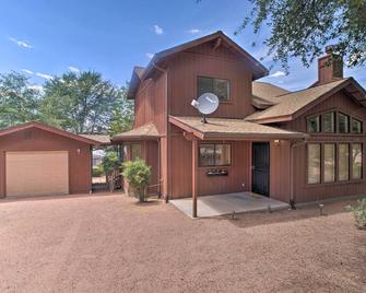 Near Golfing and Hiking Payson Family Cabin! - Payson - Building