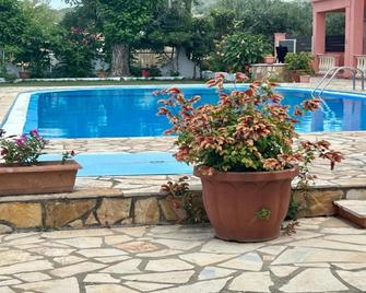 Elena Pool Apartments - Agios Georgios - Pool