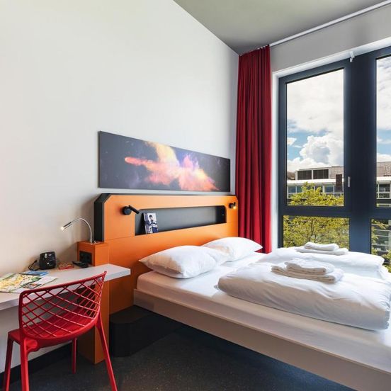 Meininger Hotel Genève Centre Charmilles image 1