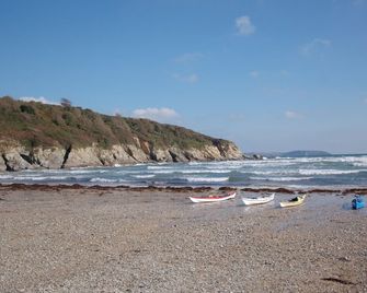 Pine Cottage - Falmouth - Beach