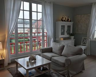 Bright, well-equipped apartment in Hardelot-Plage (with wifi access) - Condette - Sala de estar