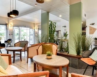 B&B HOTEL Montpellier Vendargues - Saint-Aunès - Lobby