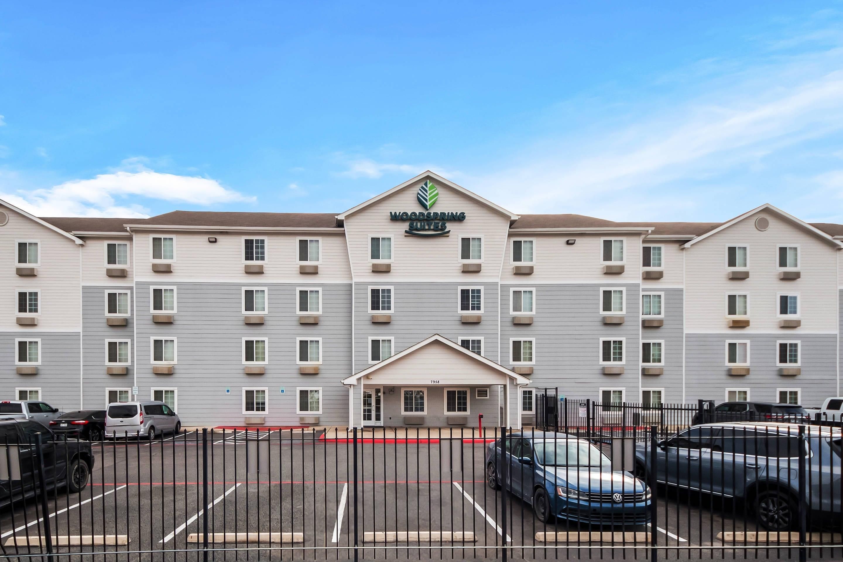 Woodspring Suites San Antonio South - San Antonio - Building
