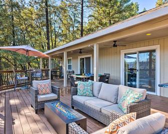 Pollock Pines Mums Retreat with Large Deck! - Pollock Pines - Patio