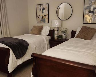 Wonderful Winter Escape Waterfront Lake Marion Condo 2 BR- sleeps up to 6 guest - Santee - Makuuhuone