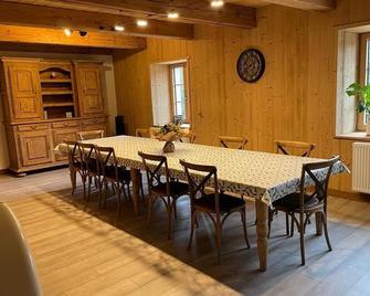 La Ferme des Brosses - Bonnétage - Restaurante