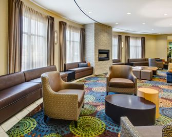 Holiday Inn Canton (Belden Village) By IHG - North Canton - Lounge