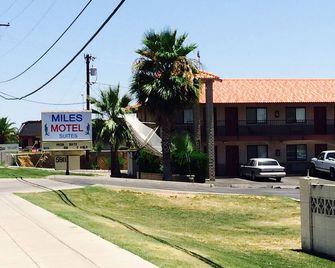Miles Motel - Mesa - Building