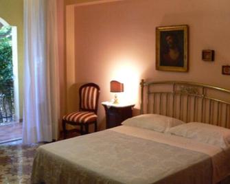 B&B Elvira Al Duomo 'Child' - Monreale - Bedroom