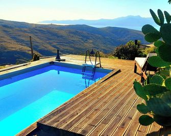 Kalliberry Cycladic stone cave with private pool & magnificent view - Andros - Piscina