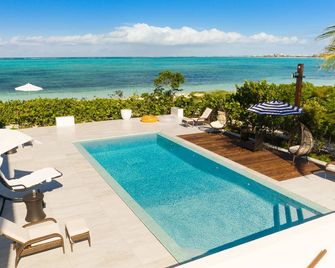 Villa DelEvan 4D / 1-bedroom villa on the Grace Bay Beach, - Venetian Road Settlement - Piscina