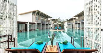 The Briza Beach Resort Khaolak - Khao Lak - Pool