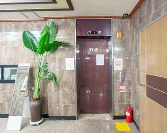 Jangwonlivingtel & Guest house - 大邱 - 大廳