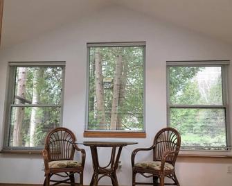 Feel the Space! Beautiful Three Bears' Cottage in Sauble Beach! - Sauble Beach