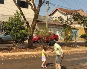 casa a 5 minutos do aeroporto e Univida - Araraquara