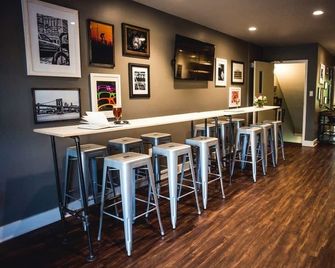 Hotel Hi-Ho - Contactless Check-In - Fairfield - Bar