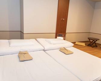 Hotel Meldia Osaka Higobashi - Osaka - Bedroom