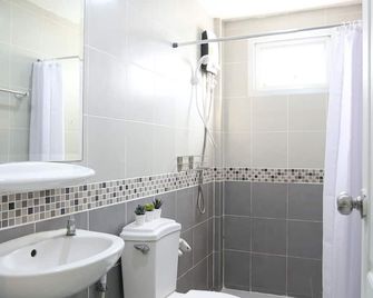 Black Turtle - Choeng Thale - Bagno