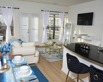 Oasischarming2bedrooms+sofabedfreeparking Washingtondcand Reagannational Airport - 亞歷山卓 - 客廳