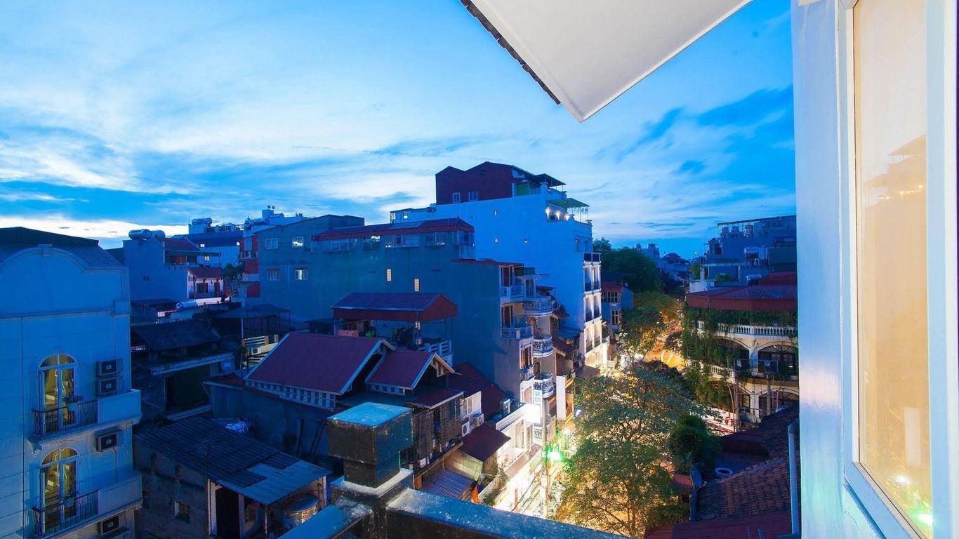 Icon 36 Hotel & Residence