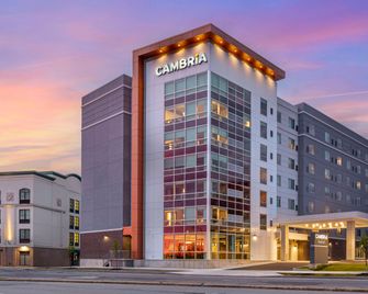 Cambria Hotel Niagara Falls - Niagara Falls - Building