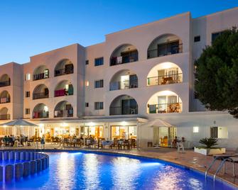 Aparthotel Puerto Cala Vadella - Sant Josep de sa Talaia - Budynek