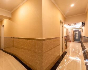 Arts Villa - Hong Kong - Hallway