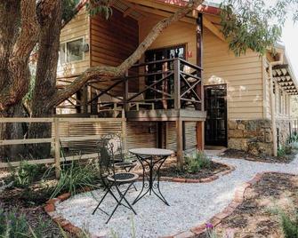 Orchard Cottage - Country Escape - Yallingup - Patio