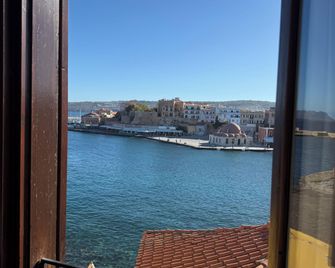 هيلينا هوتل - خانيا - شرفة