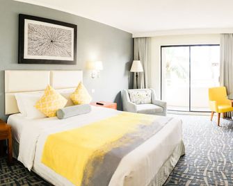 Century Hotel - Garapan - Bedroom