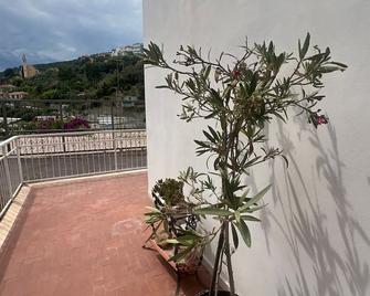 ViviAlassio Holiday House Alassio Rent Liguria holidays rent - Alassio - Balkon