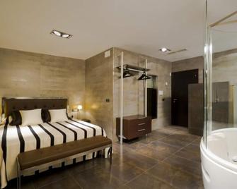 Hotel Los Girasoles - Granada - Bedroom