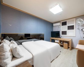 Daejeon Yongjeon Sol-b - Daejeon - Chambre