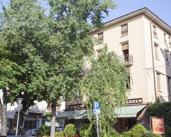 Hotel Ristorante San Carlo - Salsomaggiore Terme - Budova