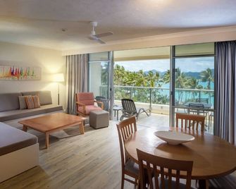 Whitsunday Apartments - Hamilton Island - Comedor