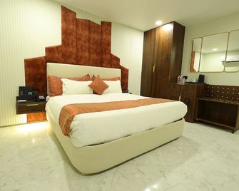 Hotel Metro Agra - Agra - Bedroom