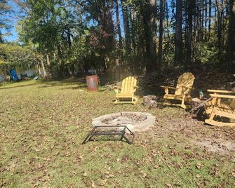 Calvary Cottage at Still Water Farms - Dunn - Patio