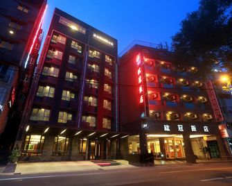 Crown Hotel - Yilan City - Κτίριο