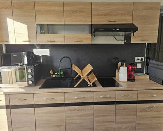 Maisonnette T2 - Saint-André-les-Vergers - Kitchen