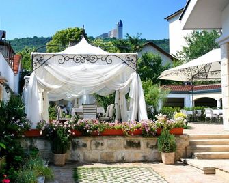 Hotel Green Garden - Choumen