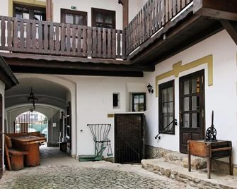 Hotel Rustikal - Hustopeče