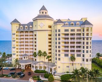 Resort located directly on the sand of the Atlantic Ocean! Room w/ an oceanview! - Fort Lauderdale - Bygning